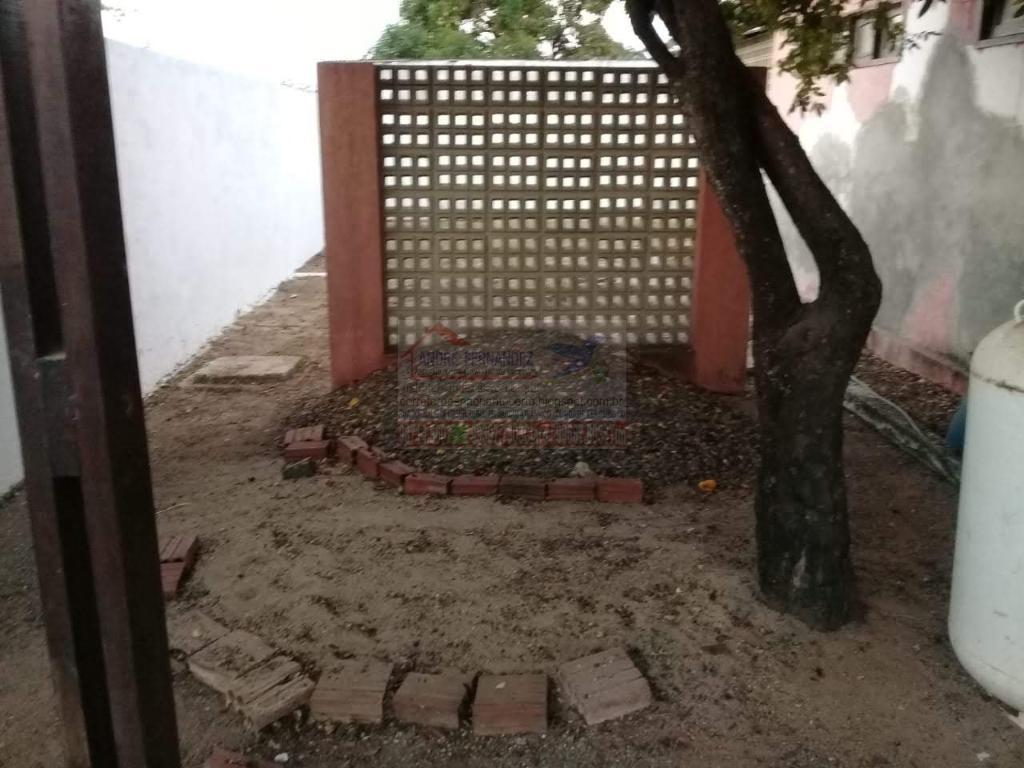 Terreno à venda com 2 quartos, 110m² - Foto 2