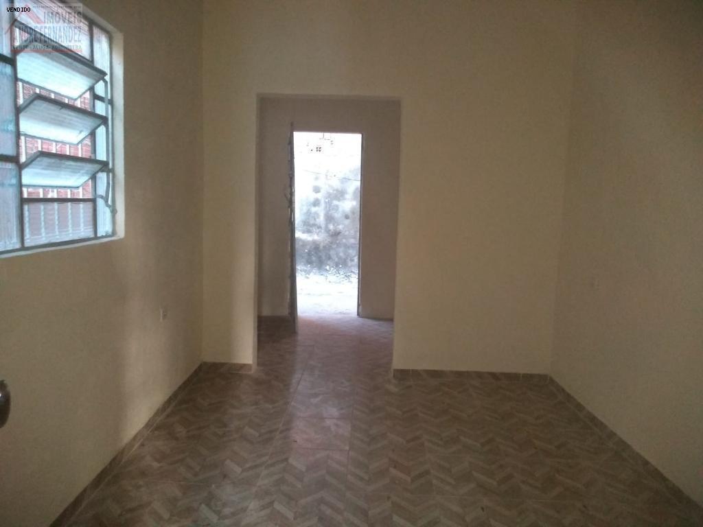 Casa para alugar com 2 quartos, 98m² - Foto 11