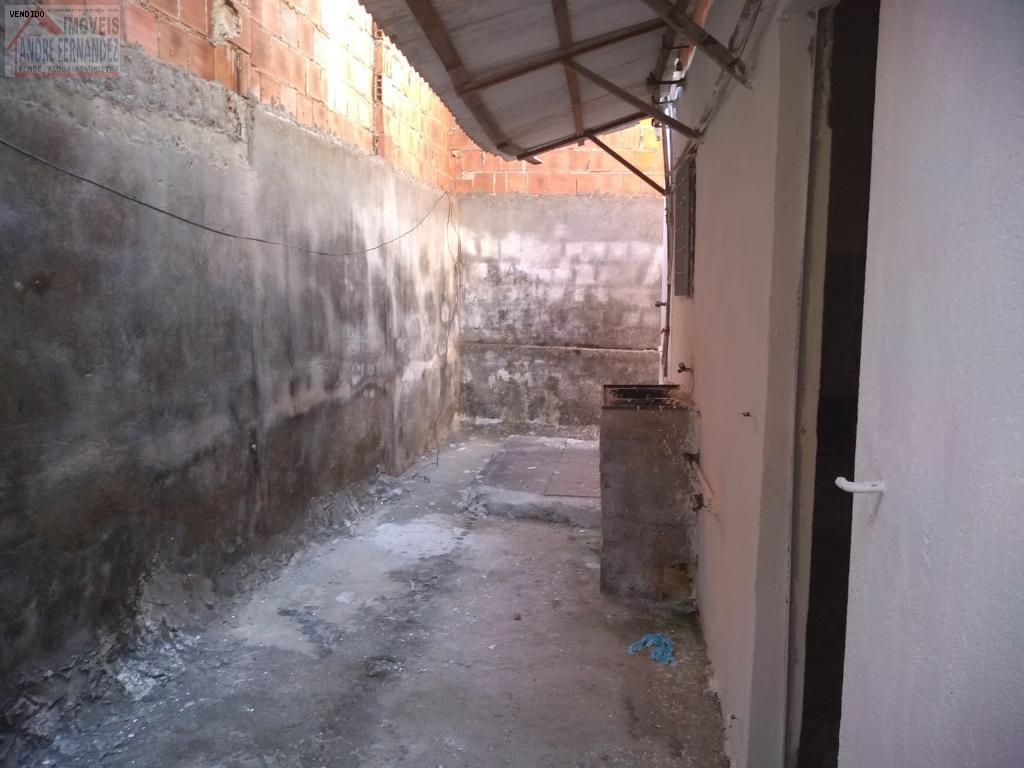 Casa para alugar com 2 quartos, 98m² - Foto 12