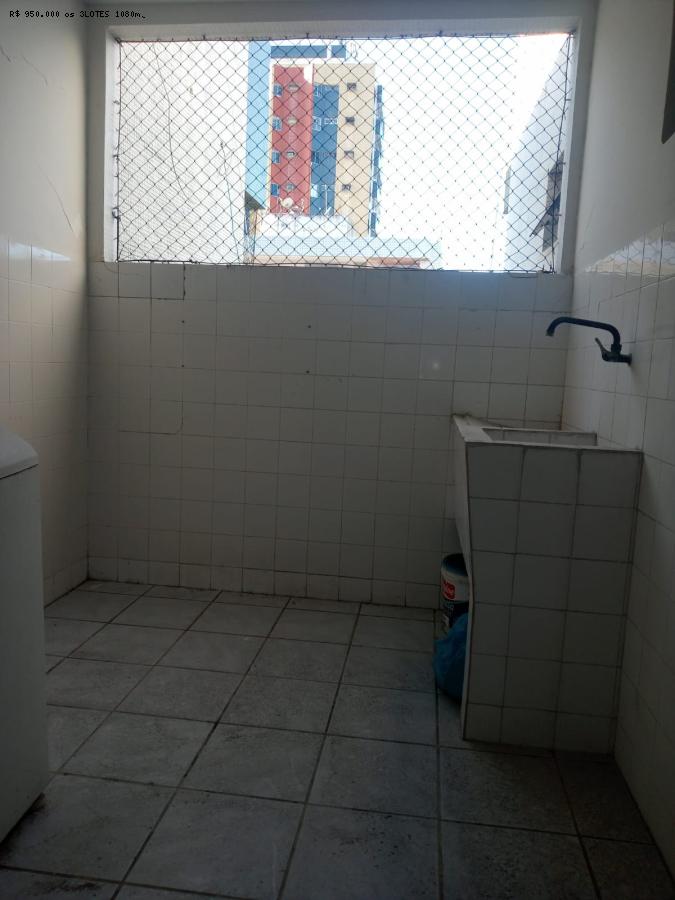 Apartamento para alugar com 3 quartos, 110m² - Foto 9