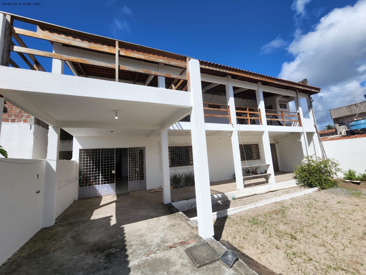 Casa à venda com 5 quartos, 190m² - Foto 1
