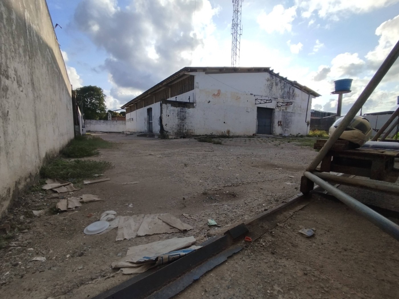 Depósito-Galpão, 1000 m² - Foto 1